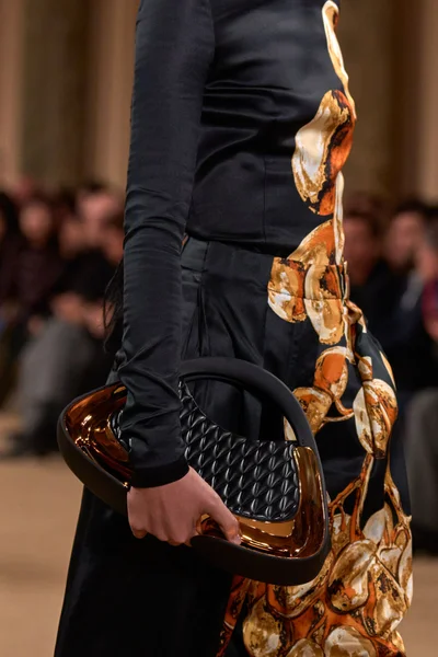 Look 85
